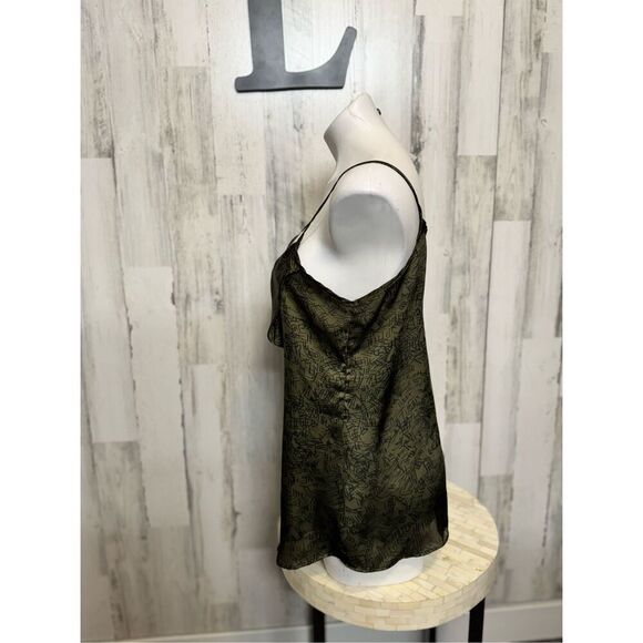 Lush green tank top size large - Picture 7 of 9